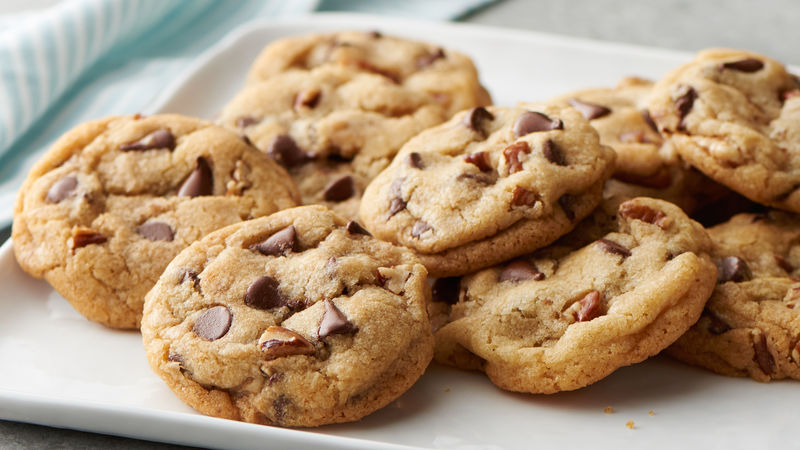 Chocolate+chip+cookies+are+a+classic+dessert%2C+loved+by+many.