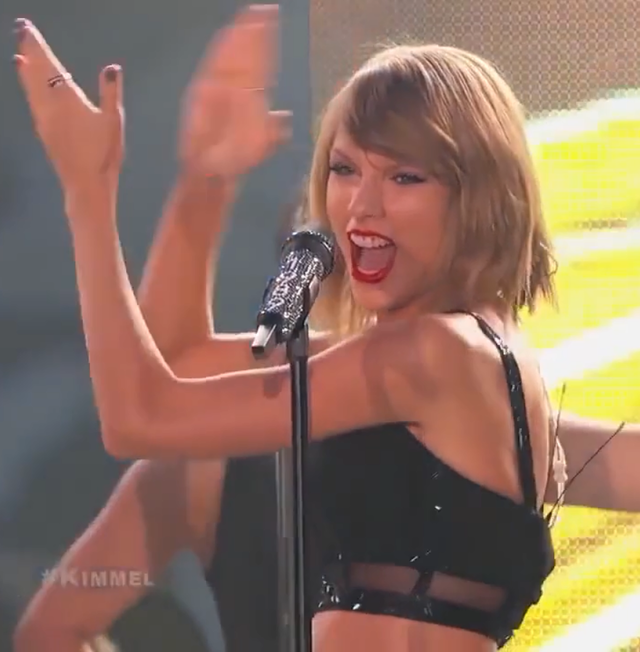 Taylor+Swift+performs+Shake+it+Off+and+Out+of+the+Woods+on+Hollywood+Boulevard+for+Jimmy+Kimmel+Live+on+Oct.+23%2C+2014+in+Los+Angeles.