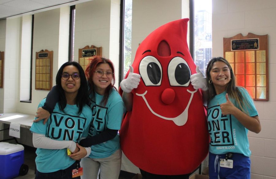 HOSA students volunteered in a variety of roles on donation day.