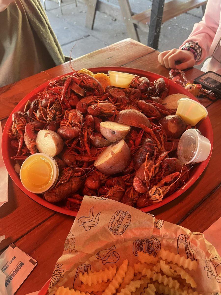 A delicious platter of crawfish, irressistable to the crawfish lover. 